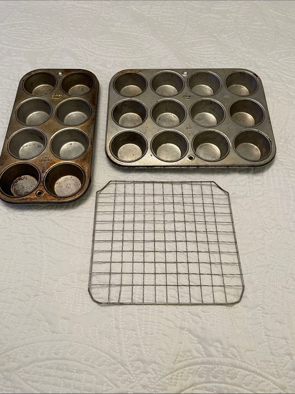 Vintage Set of 3 EKCO Large Size Cupcake Pan Muffin Tin & Cooling Rack